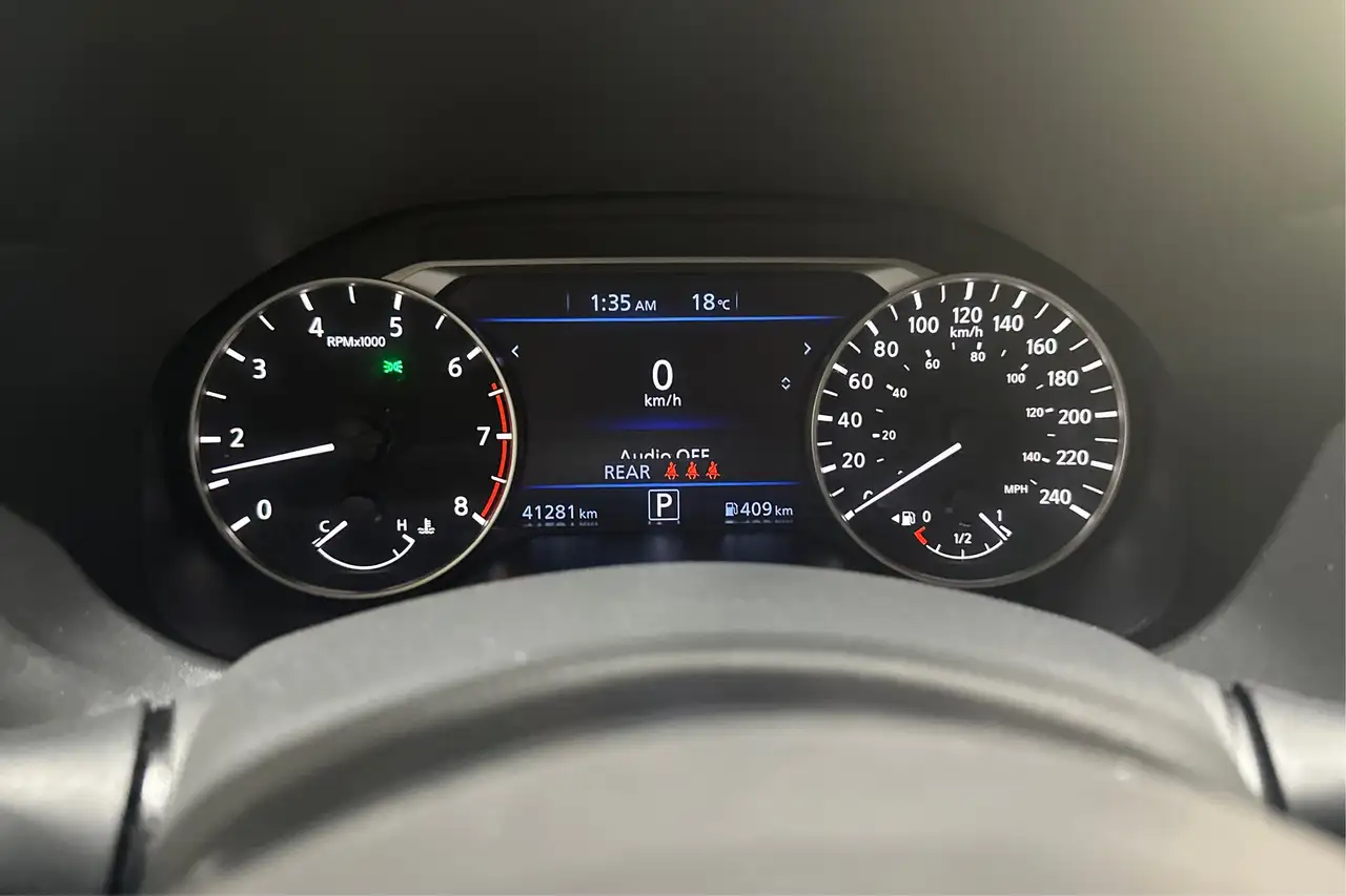 Nissan Altima снимка Nissan Altima