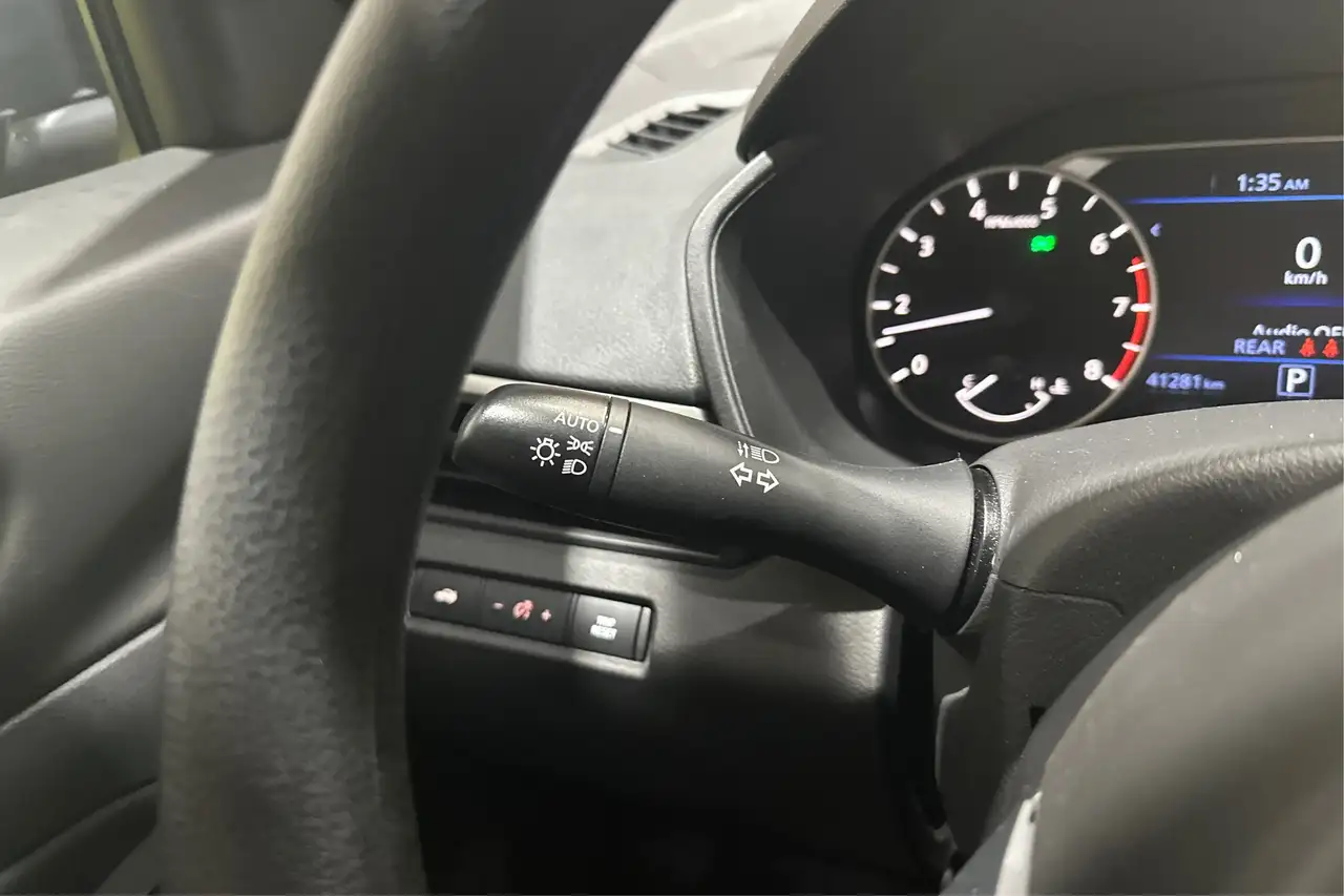 Nissan Altima снимка Nissan Altima
