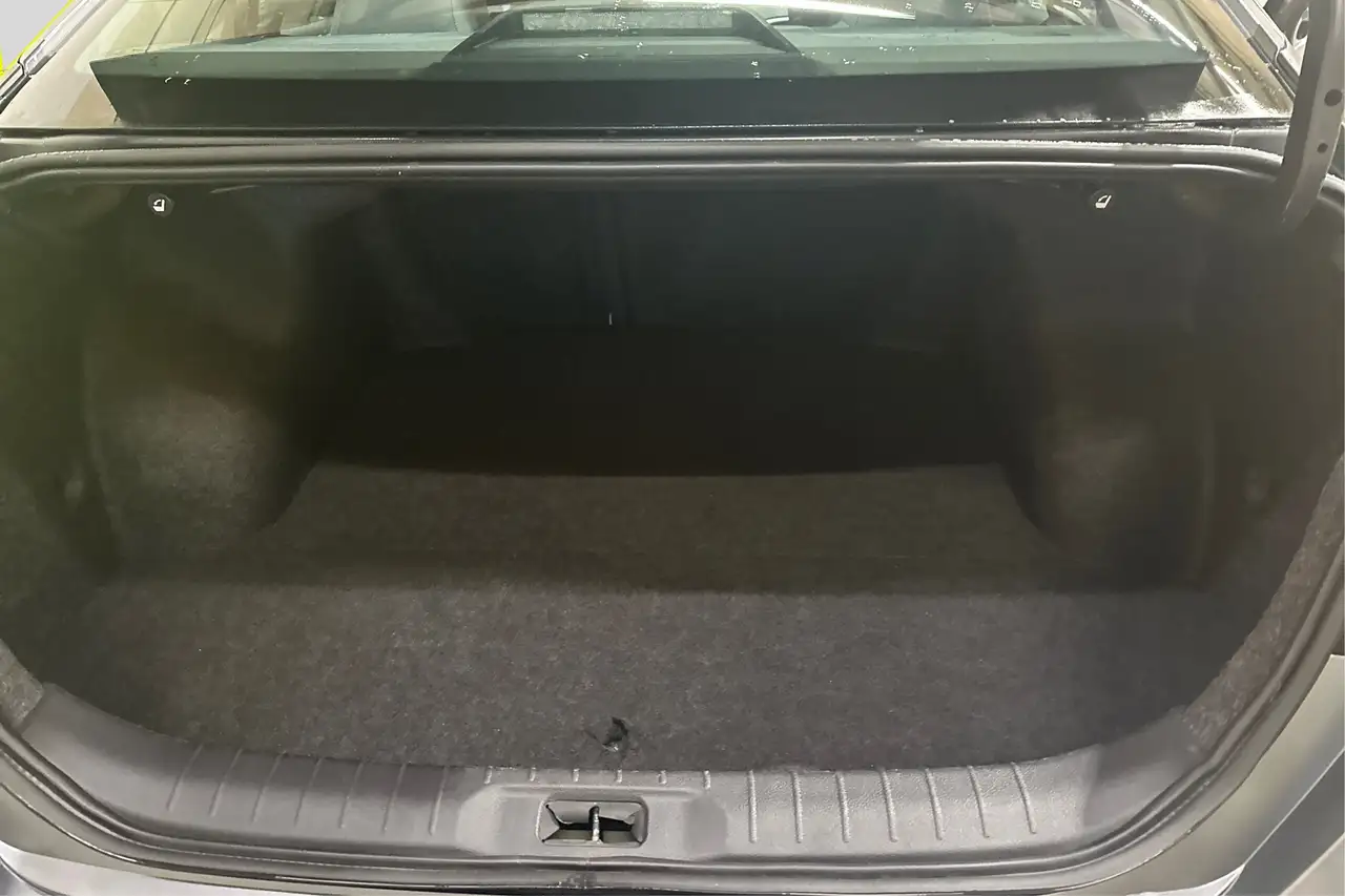 Nissan Altima снимка Nissan Altima