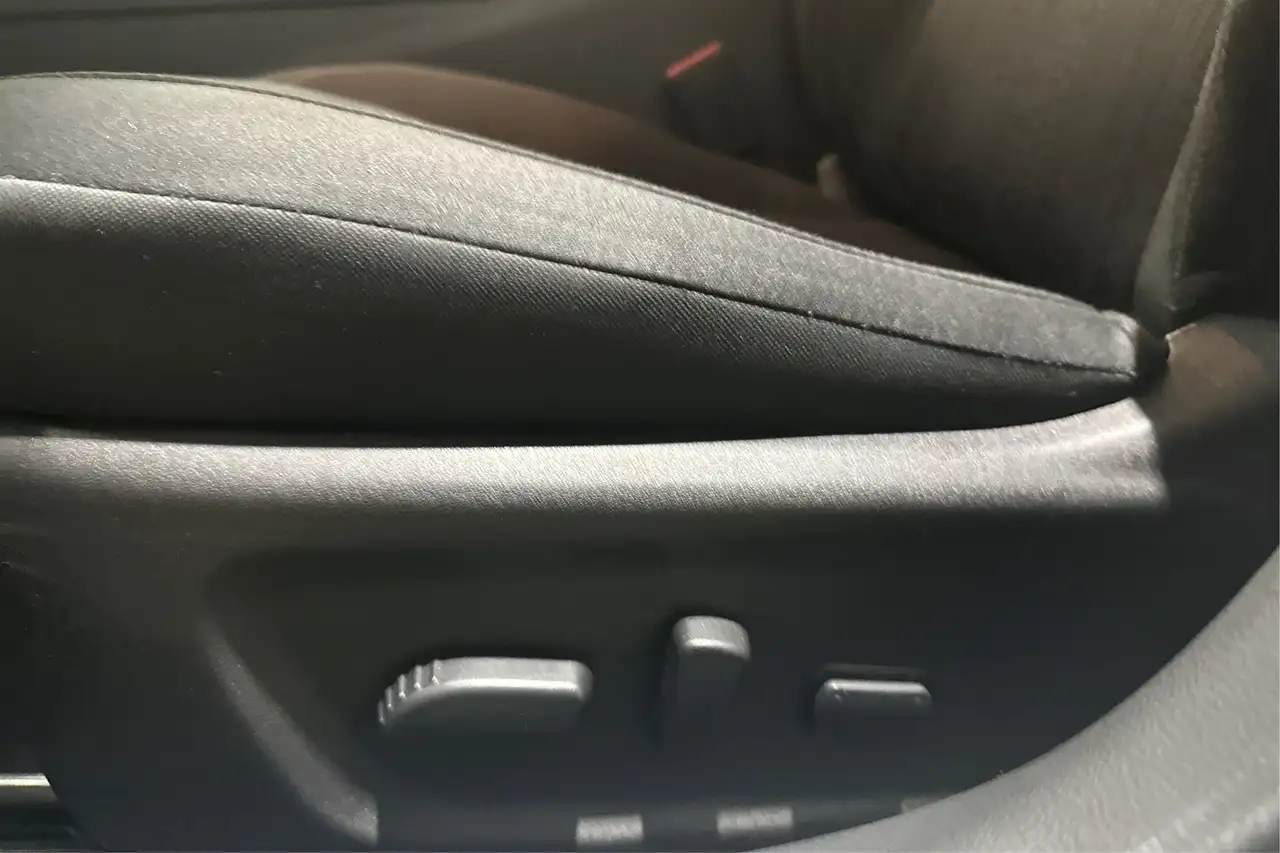 Nissan Altima снимка Nissan Altima