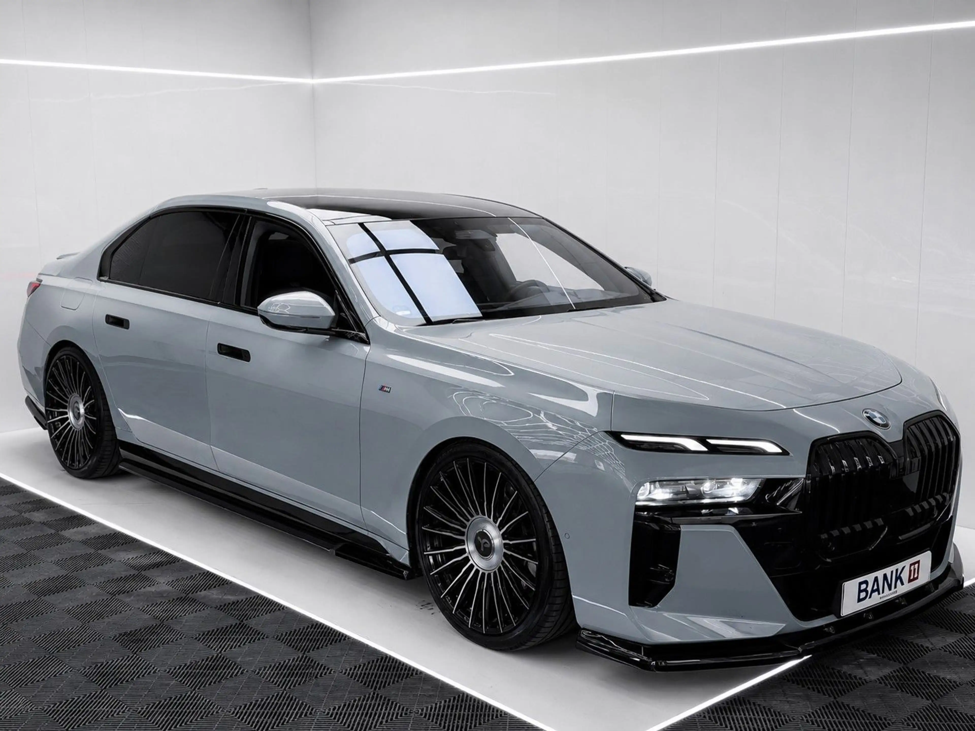 BMW 740 d xDrive M Sport B&O/360/PANO/22*YP/19%MWST — photo 4
