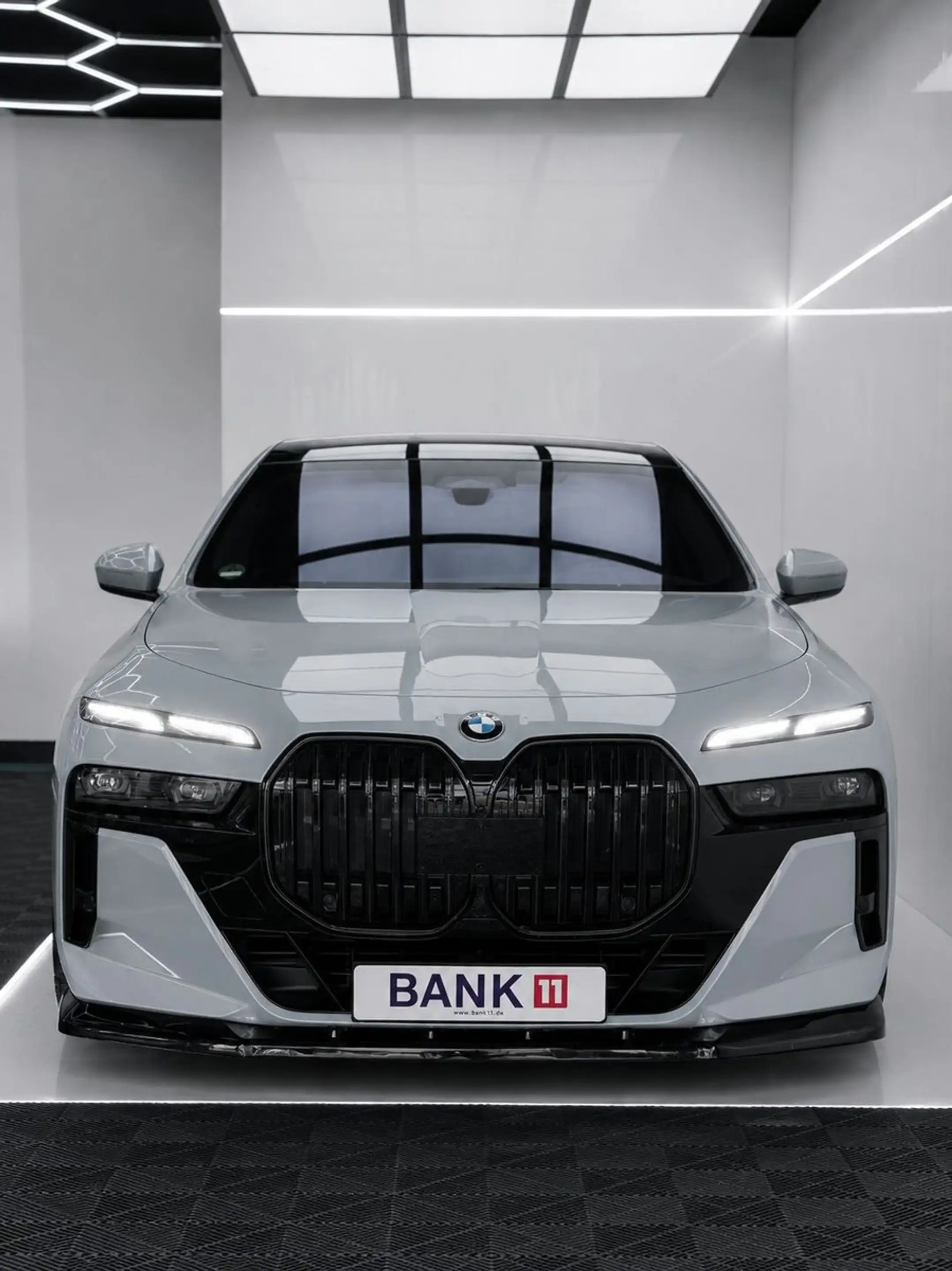 BMW 740 d xDrive M Sport B&O/360/PANO/22*YP/19%MWST — photo 12
