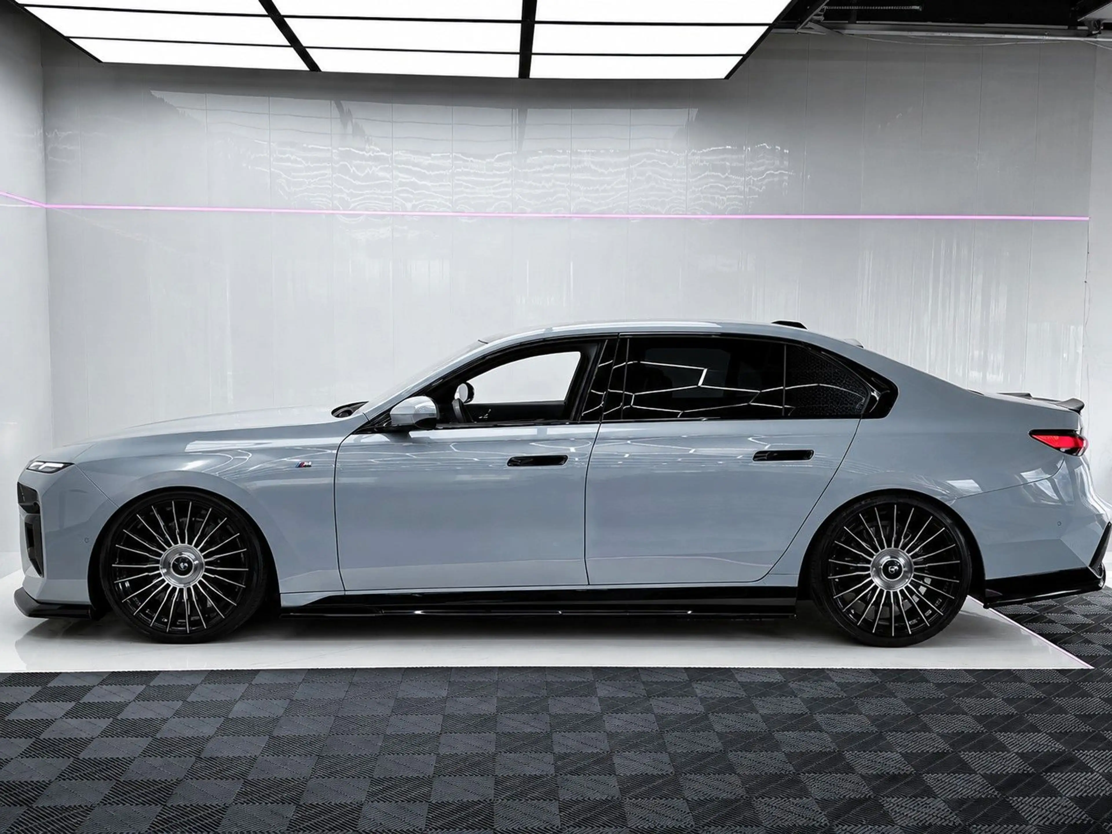 BMW 740 d xDrive M Sport B&O/360/PANO/22*YP/19%MWST — photo 8