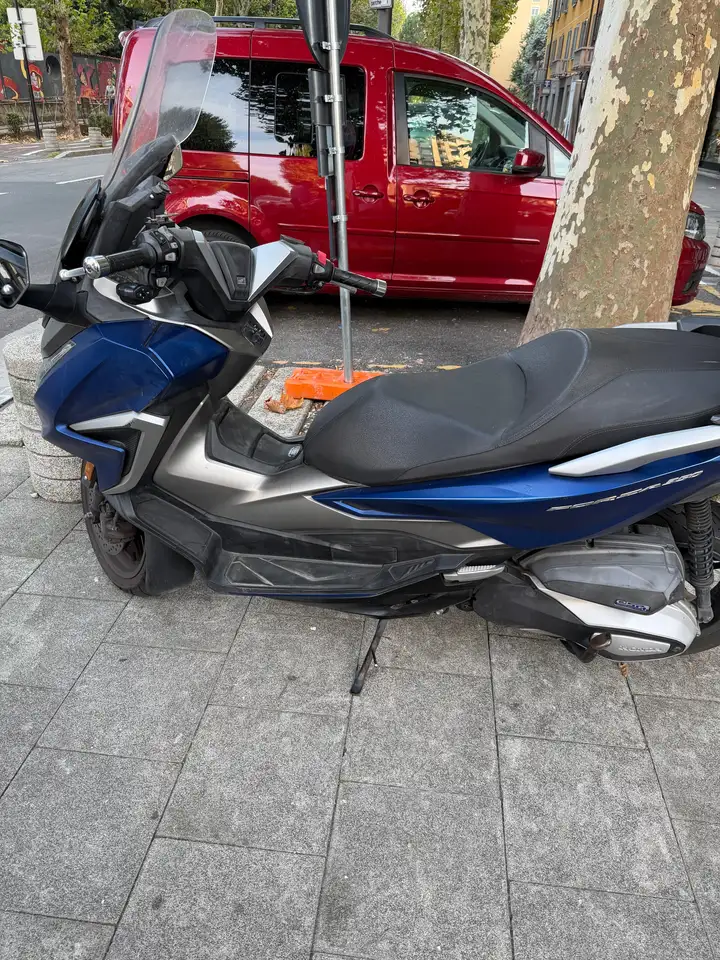 Honda Forza 350