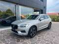 Volvo XC60 B4 AWD GEARTRONIC 197CV MOMENTUM PRO Plateado - thumbnail 7