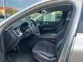 Volvo XC60 B4 AWD GEARTRONIC 197CV MOMENTUM PRO Plateado - thumbnail 3