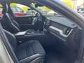 Volvo XC60 B4 AWD GEARTRONIC 197CV MOMENTUM PRO Plateado - thumbnail 13
