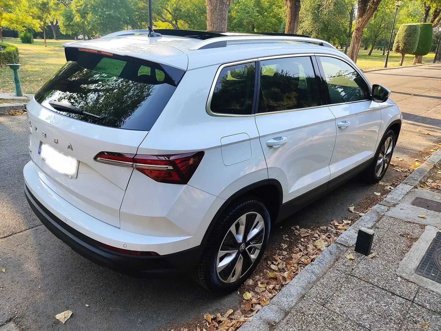 Skoda Karoq Karoq 2.0TDI AdBlue Style 110kW Style Blanco - 2