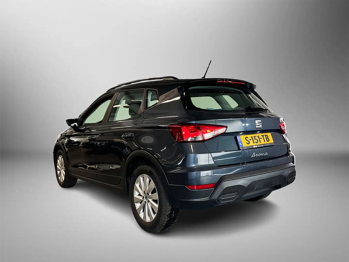 SEAT Arona 1.0 TSI 95pk Style Grijs - 2