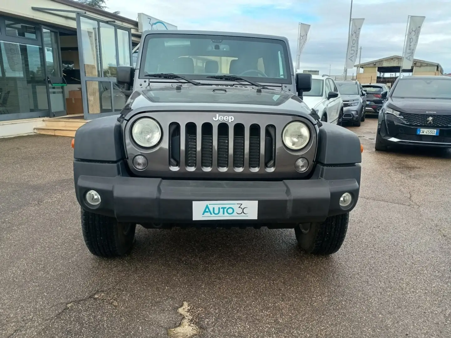 Jeep Wrangler Wrangler Unlimited 2.8 CRD DPF Rubicon Auto KM0 Grigio - 2