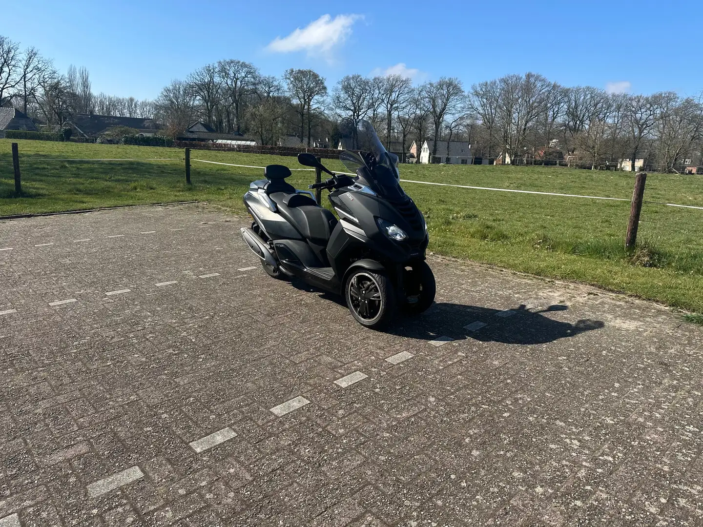 Peugeot Metropolis 400i Negru - 1
