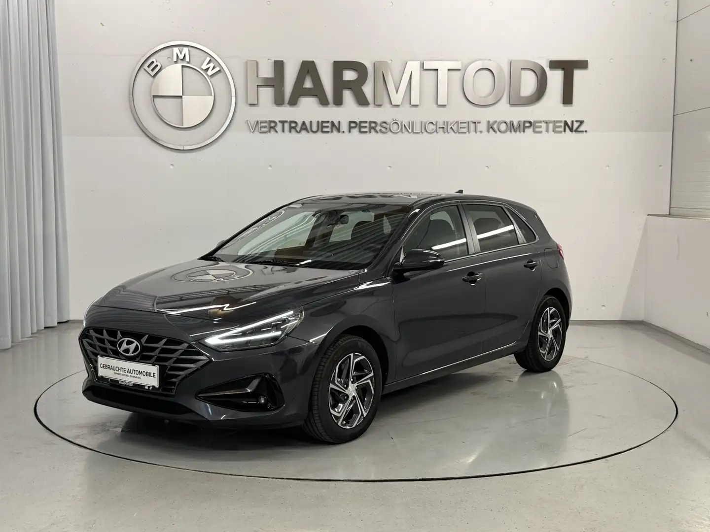 Hyundai i30 1,5 DPI Trend-Line *LED / SHZ * LHZ* Grau - 2