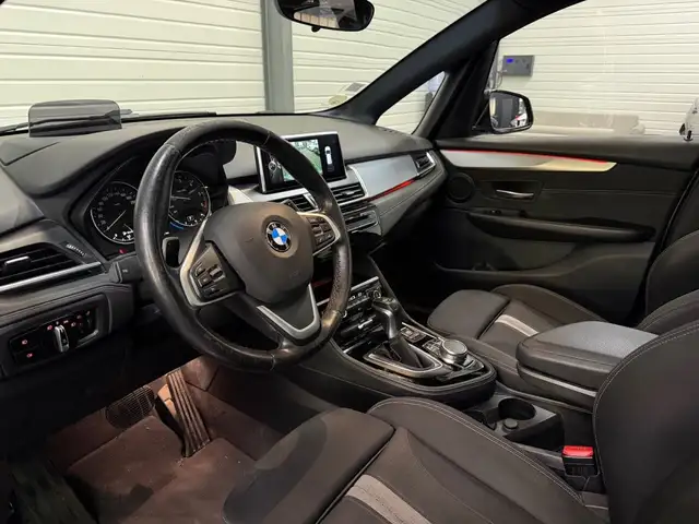 BMW 2 Series view 10