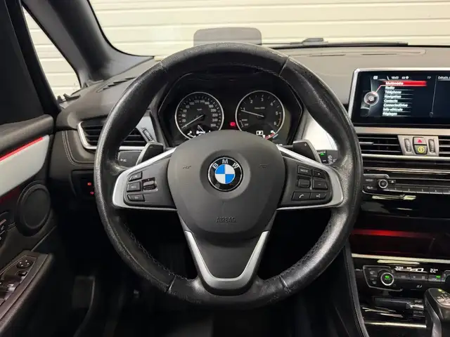 BMW 2 Series view 11