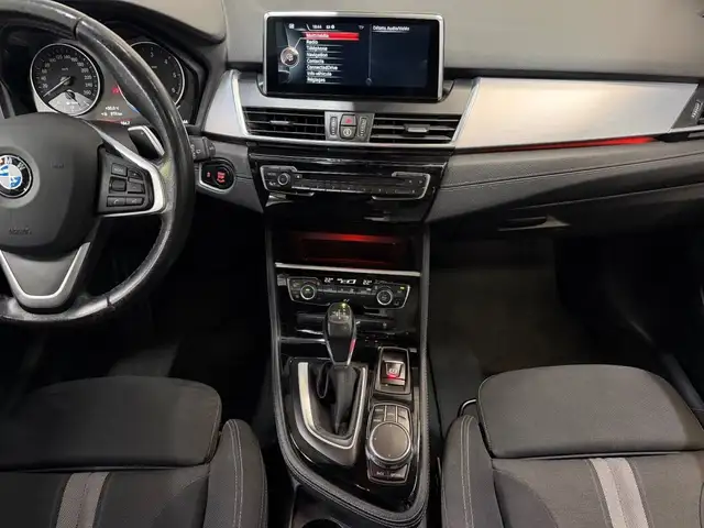 BMW 2 Series view 13