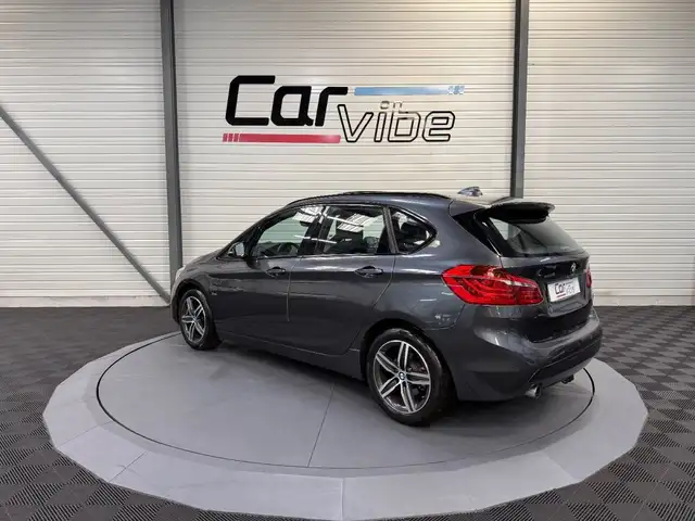 BMW 2 Series view 6