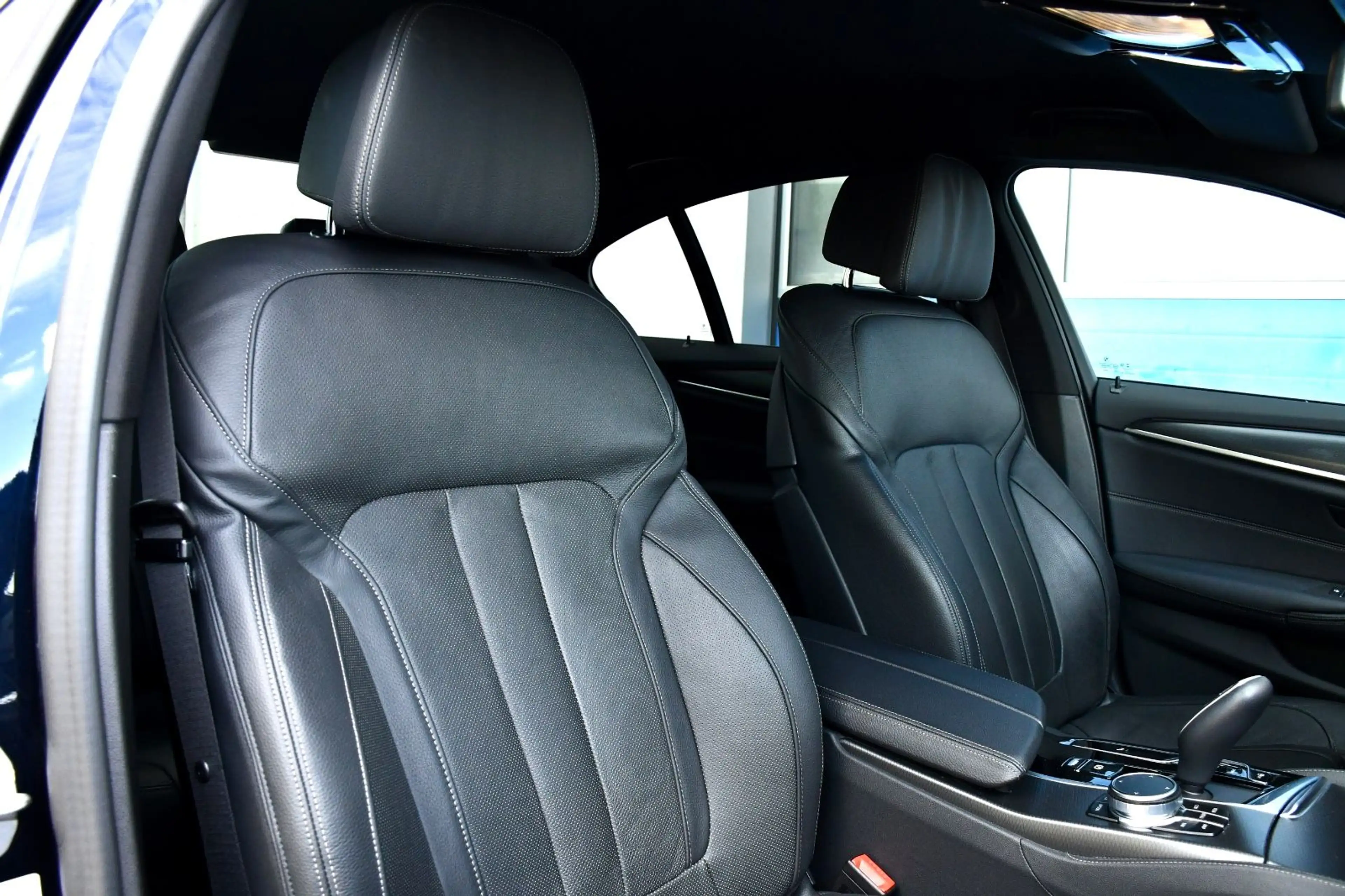 BMW 540 d xDrive M Sport Komfortsitze Laser HeadUp — photo 13