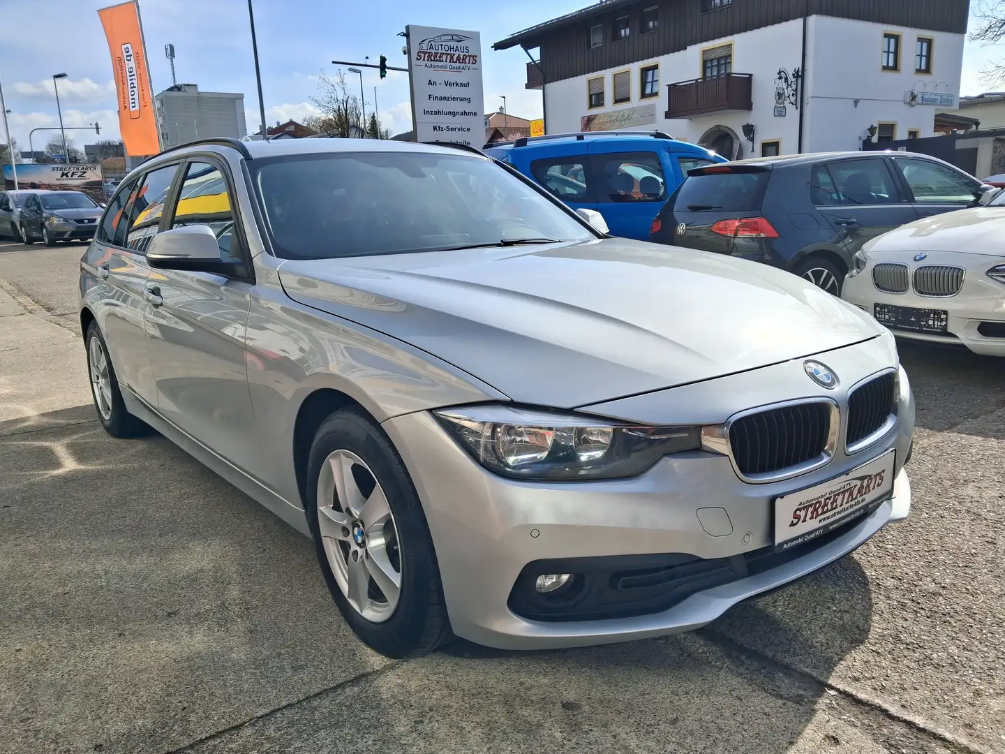 BMW 318 d 2.0 Touring Automatik Klima BC Navi SH Szürke - 1
