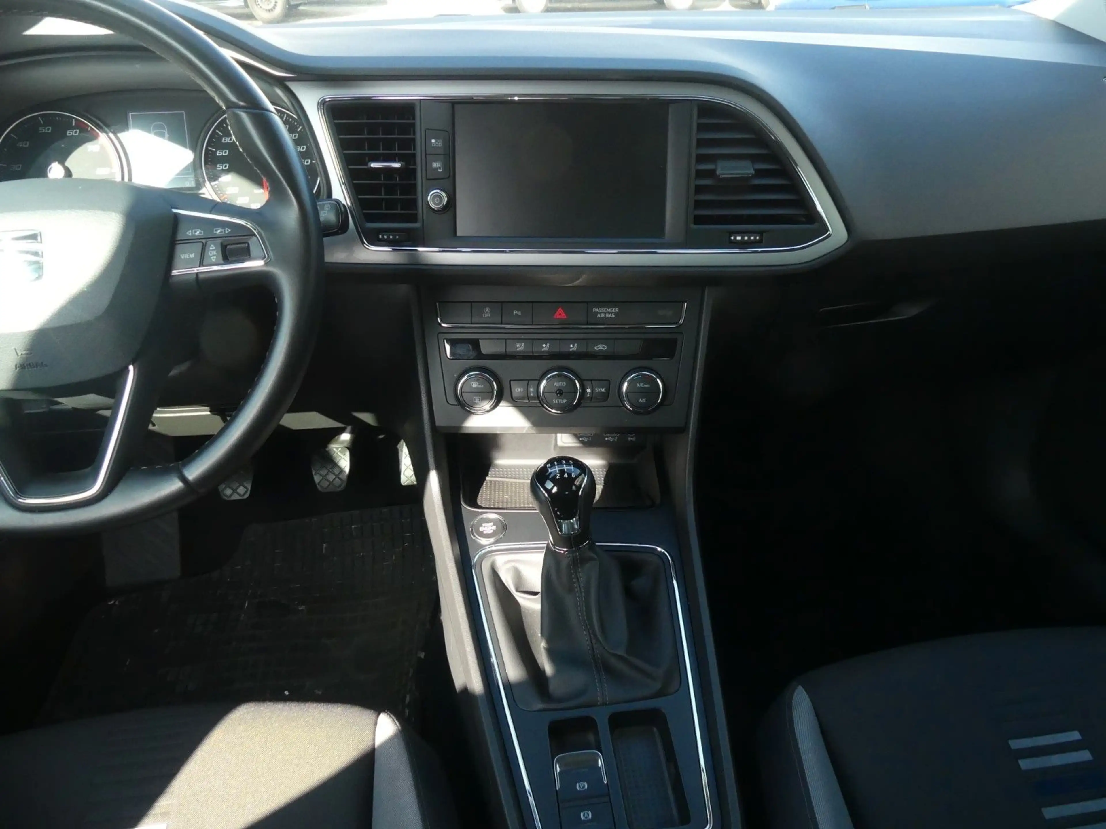 SEAT Leon Style — photo 12