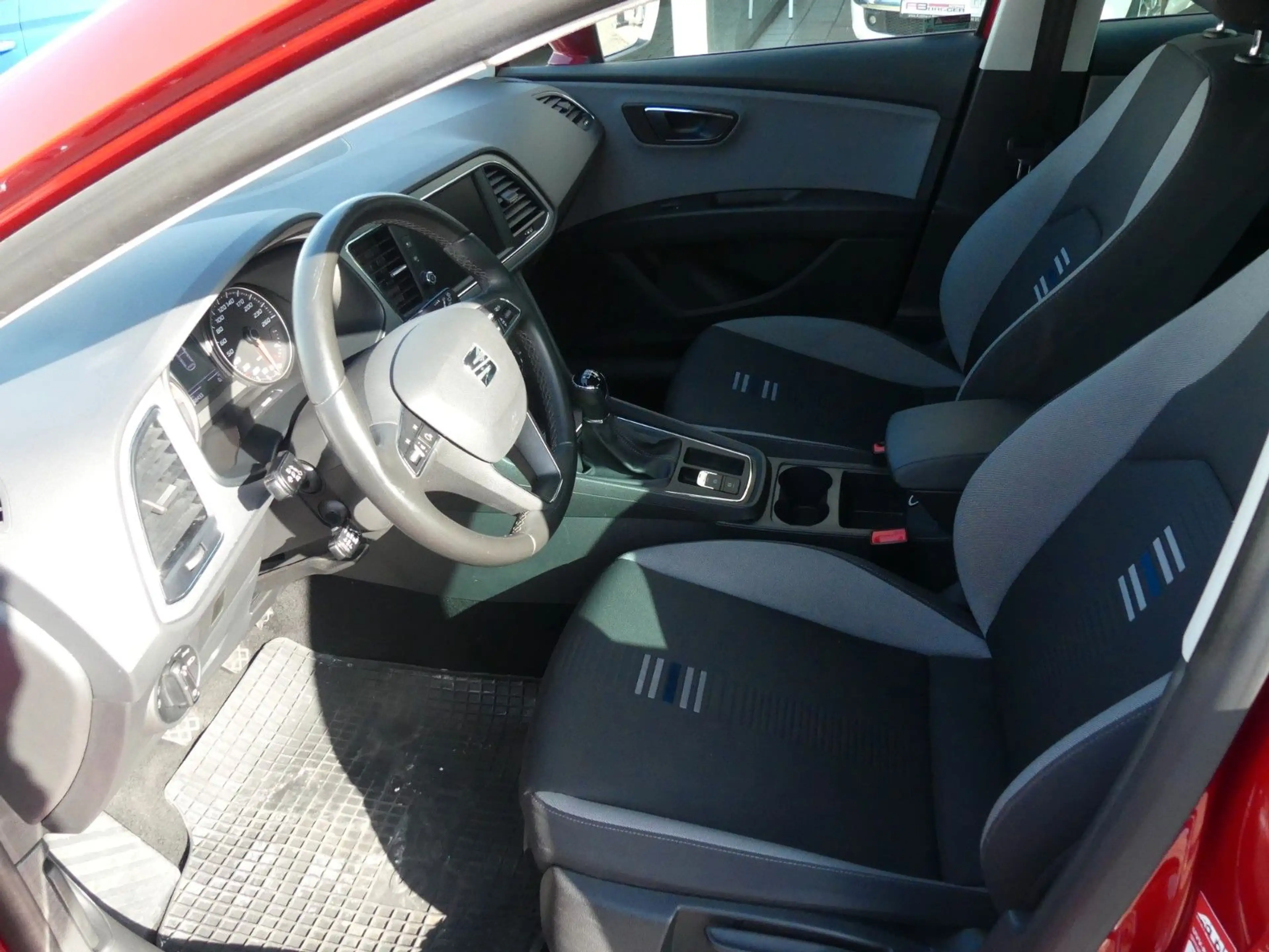 SEAT Leon Style — photo 6