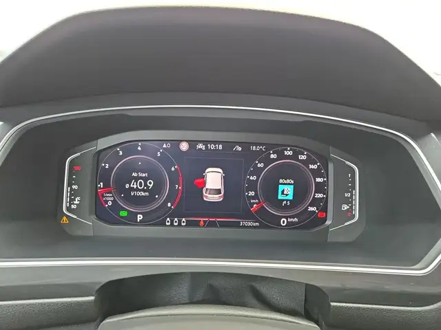 Volkswagen Tiguan Allspace view 9