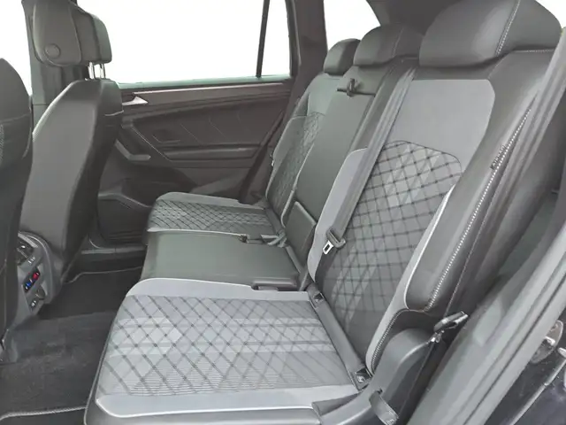 Volkswagen Tiguan Allspace view 10
