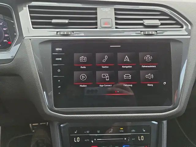 Volkswagen Tiguan Allspace view 16