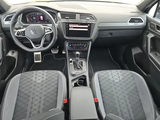 Volkswagen Tiguan Allspace view 8