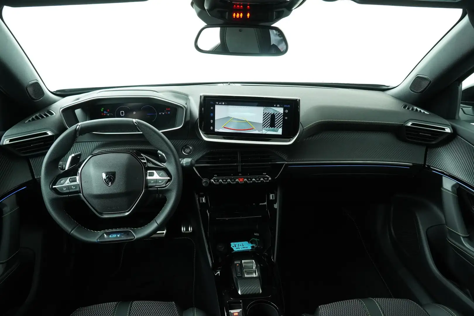 Peugeot 2008 1.2 Hybrid 145 GT | Navigatie | Camera Voor & Acht Grijs - 2