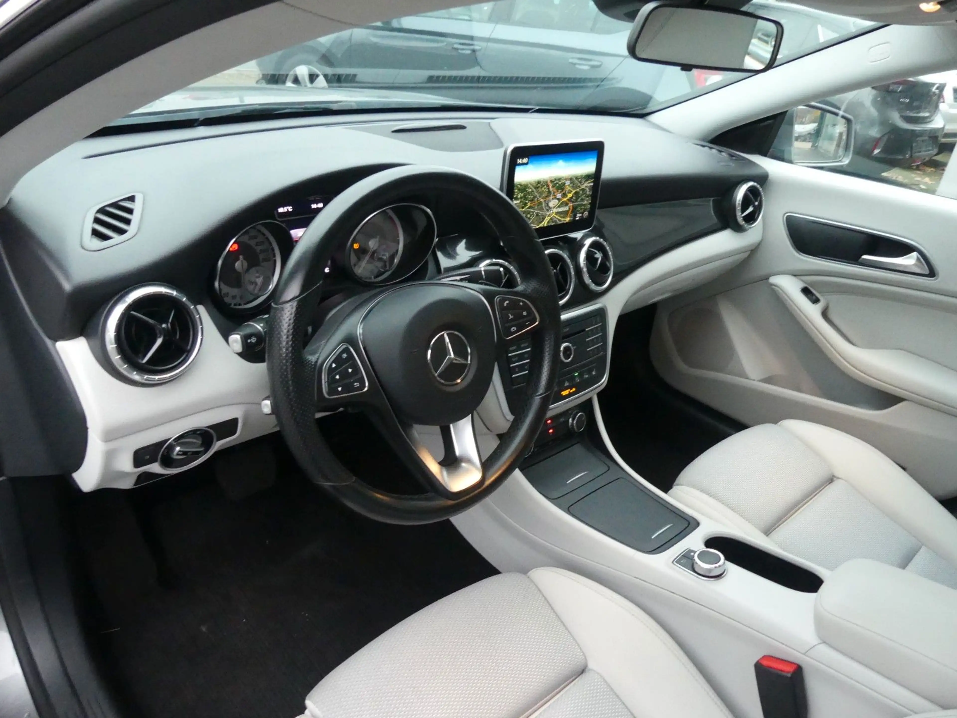 Mercedes-Benz CLA 220 Shooting Brake  d 4Matic Automatik — photo 8