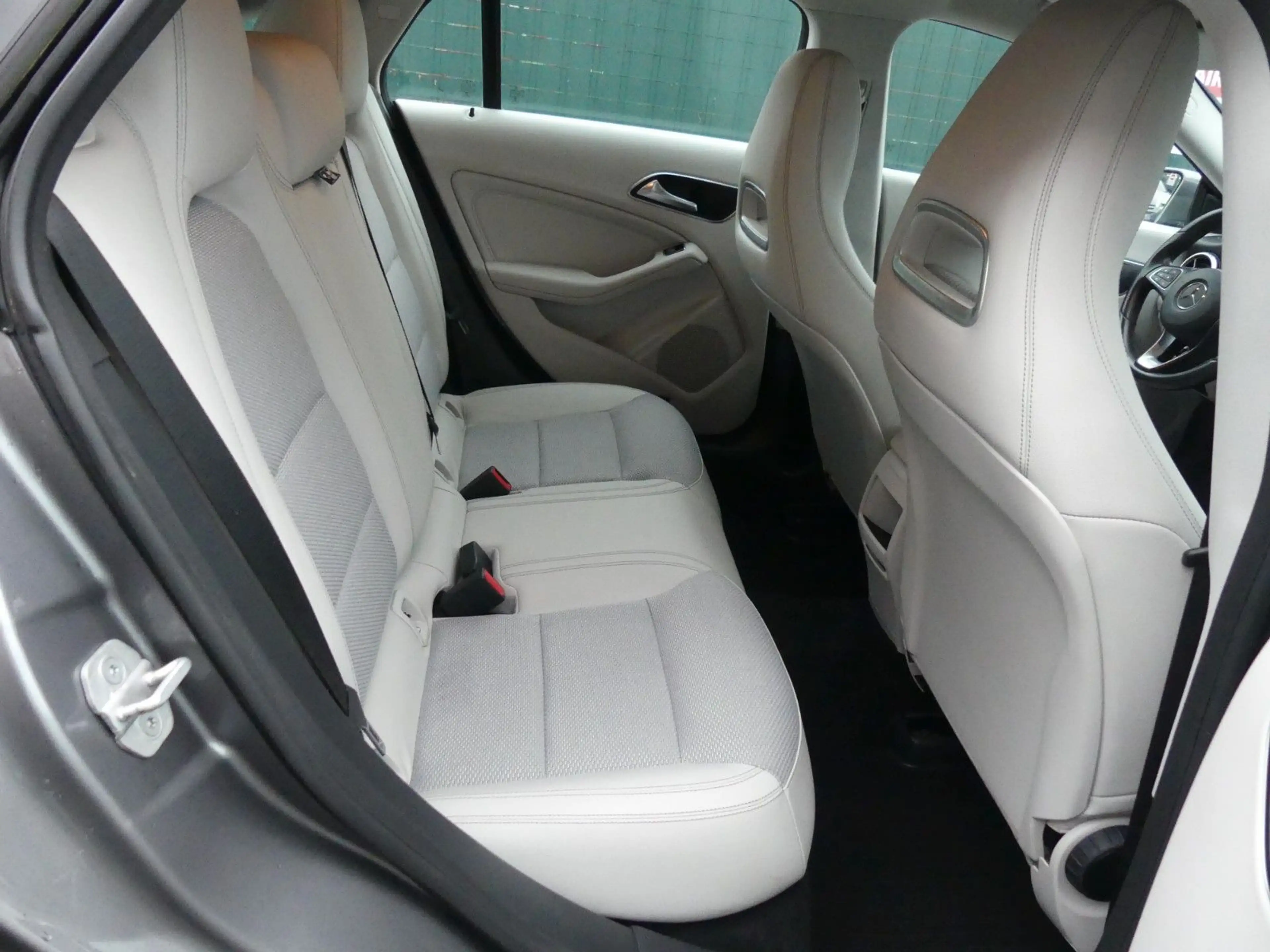 Mercedes-Benz CLA 220 Shooting Brake  d 4Matic Automatik — photo 14