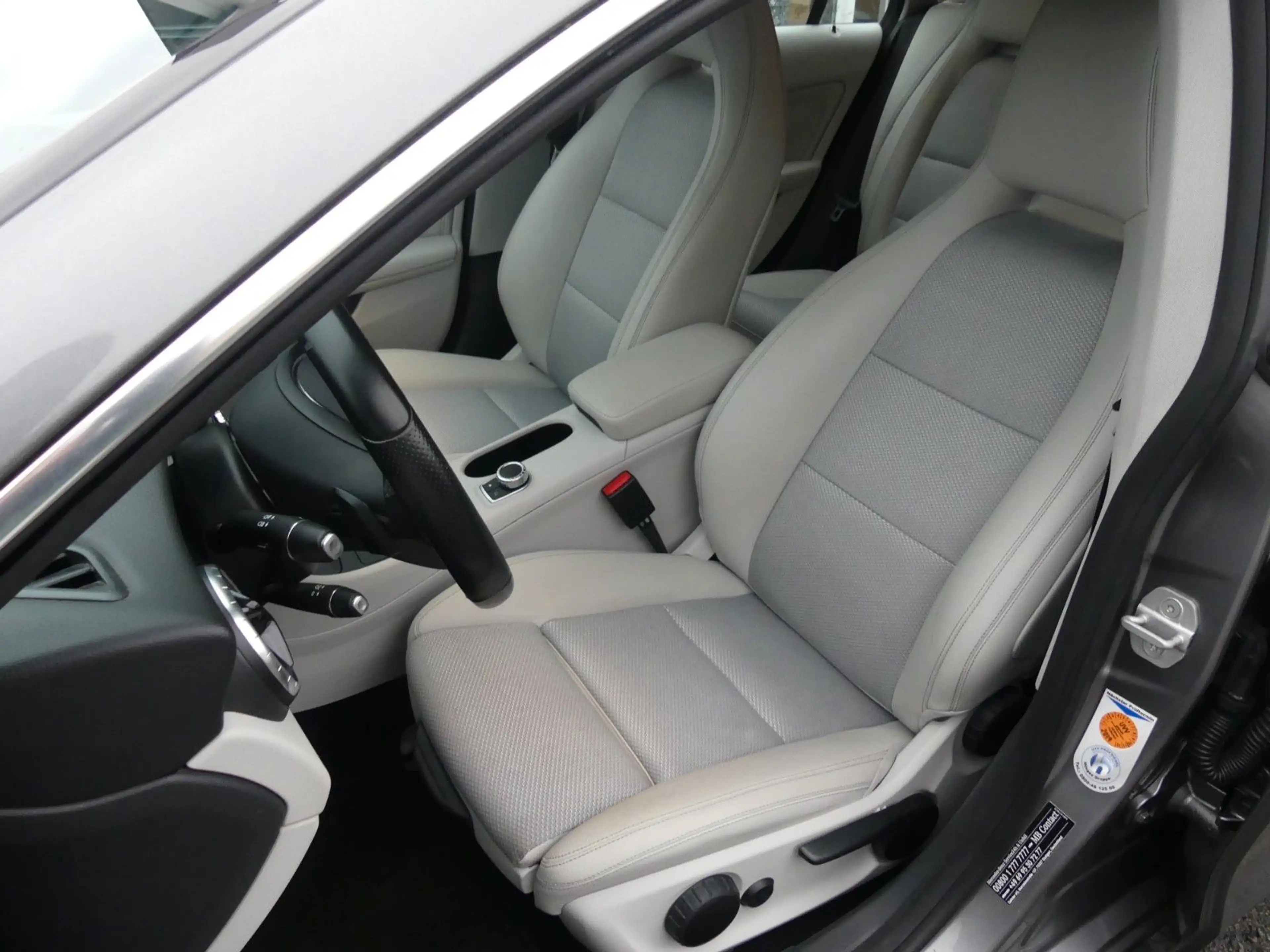 Mercedes-Benz CLA 220 Shooting Brake  d 4Matic Automatik — photo 9