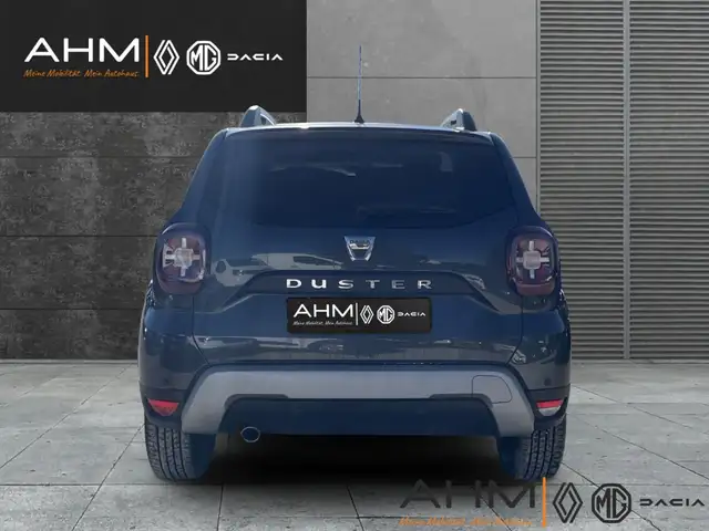 Dacia Duster view 4