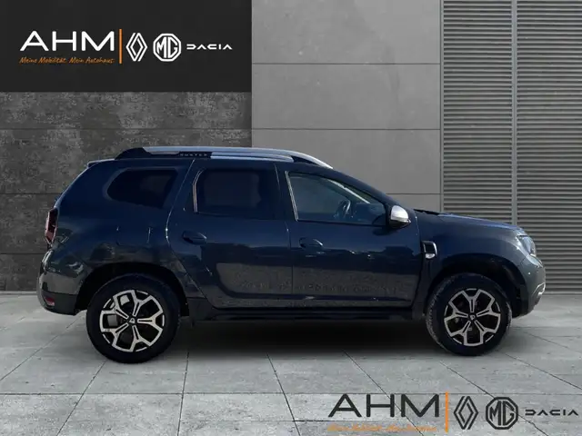 Dacia Duster view 6