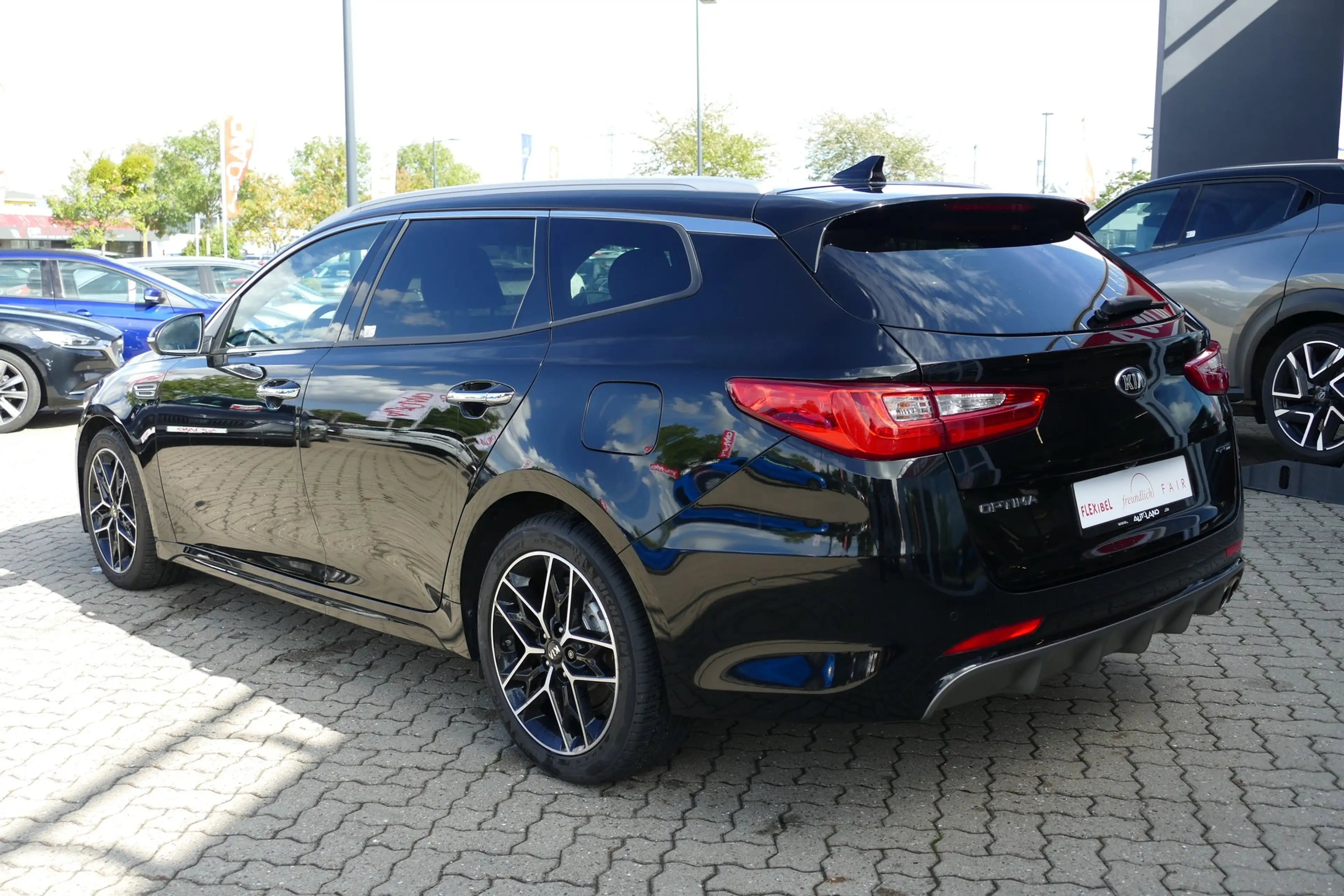 Kia Optima SW 1.6 T-GDI GT-Line — photo 3