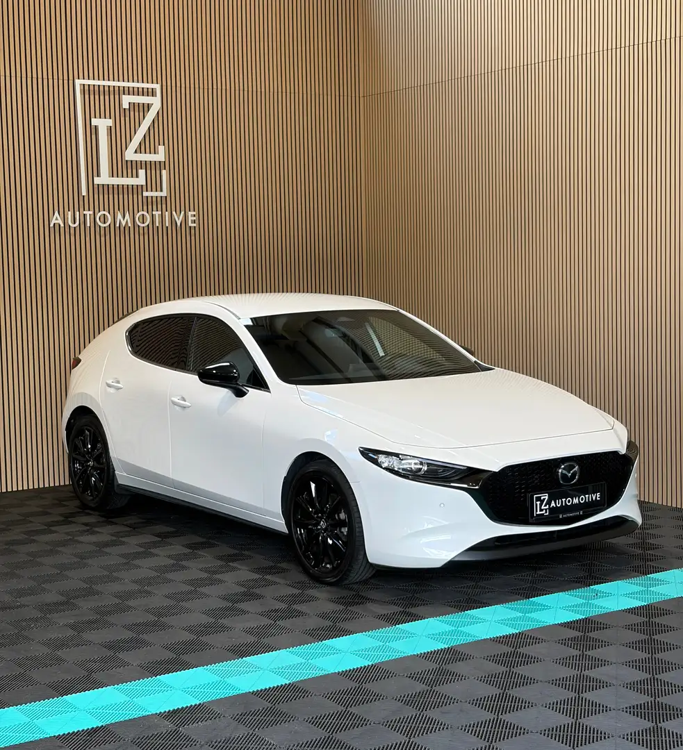 Mazda 3 e-Skyactive G122 Homura Weiß - 1
