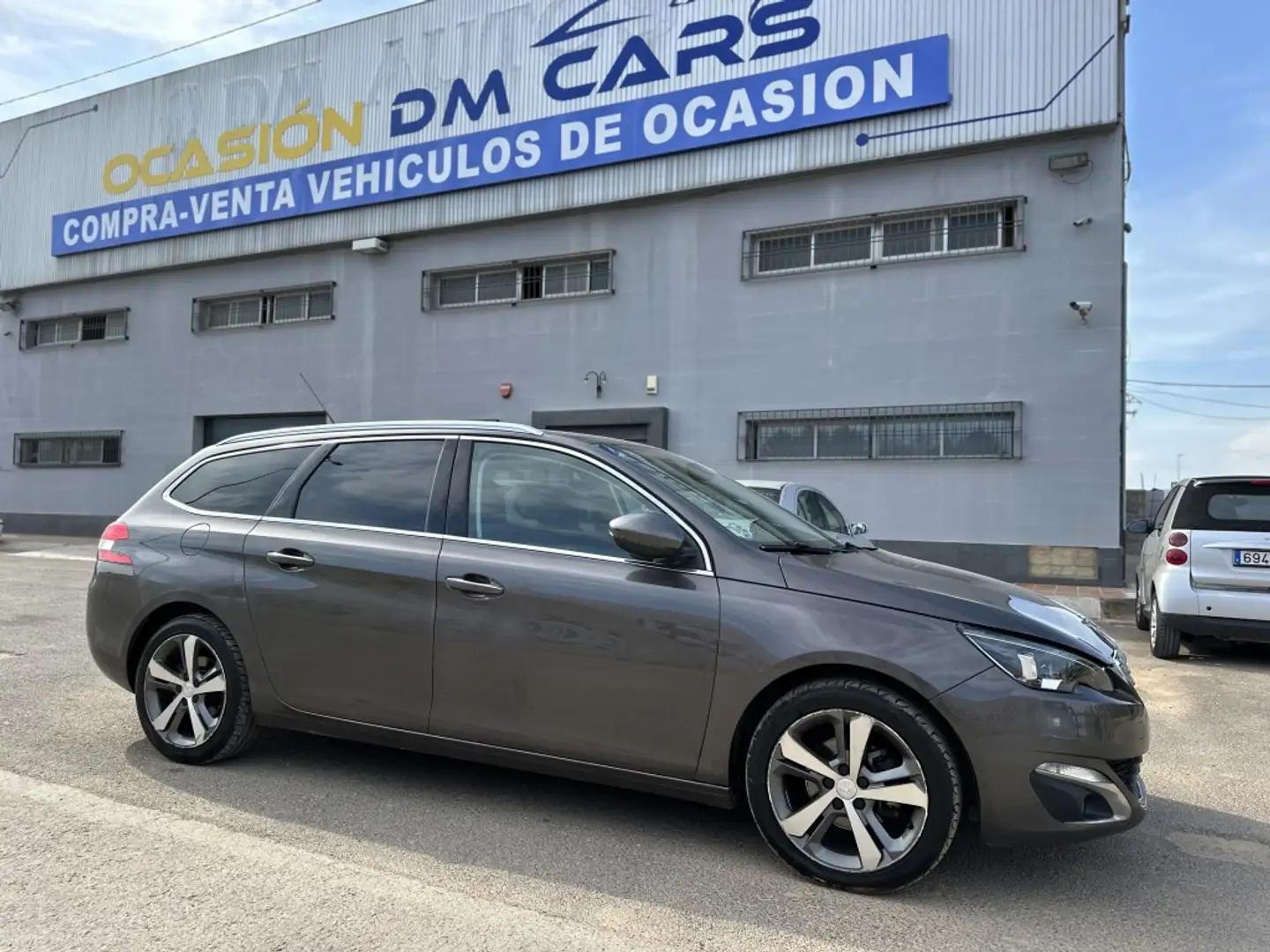 Peugeot 308 SW 1.6e-HDi Allure 115 Grau - 1