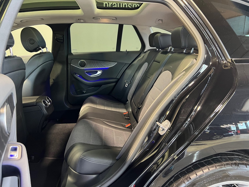 Mercedes-Benz C 400 T 4M Avantgarde Night Pano/Dist/MuBea/Airm — photo 11
