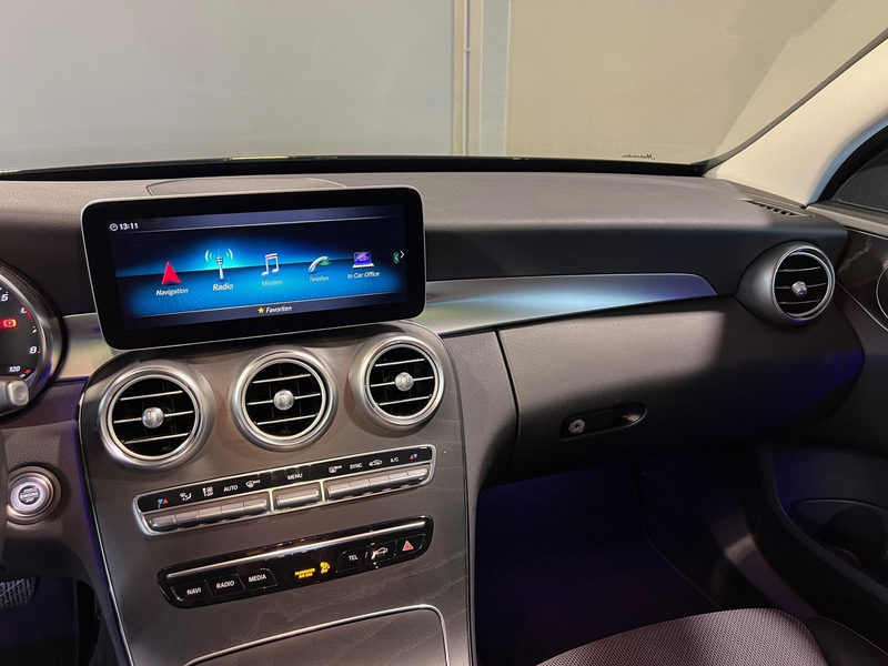 Mercedes-Benz C 400 T 4M Avantgarde Night Pano/Dist/MuBea/Airm — photo 7