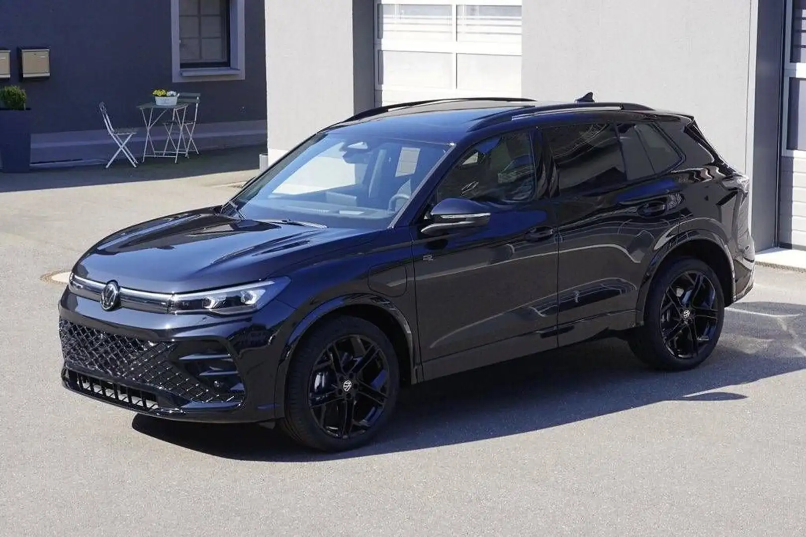 Volkswagen Tiguan R-Line 1.5e Hybrid BlackStyle, - 1