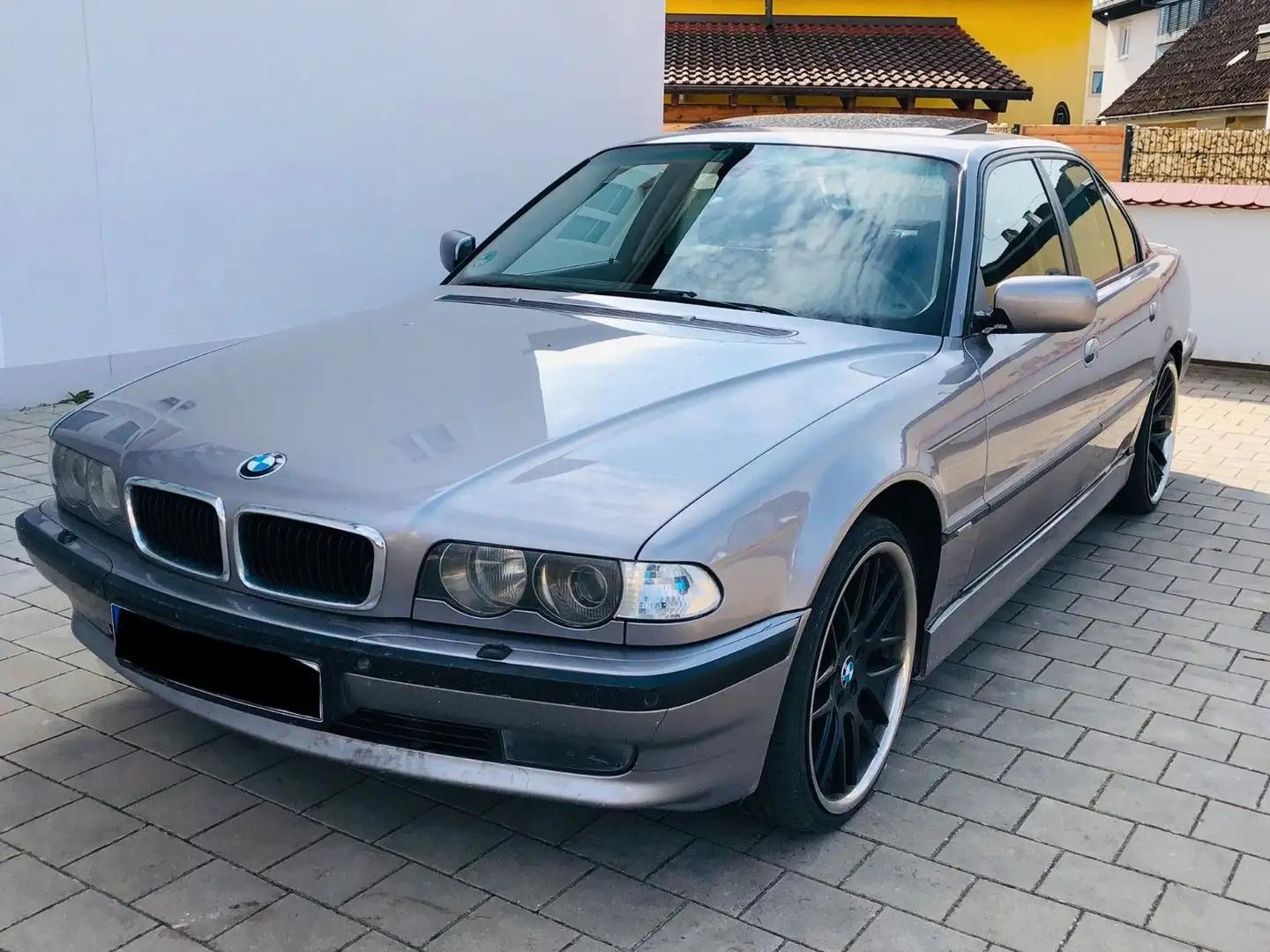 BMW 735 i Auto - 1