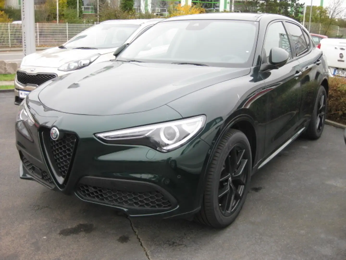 Alfa Romeo Stelvio Veloce 2.2 16V AWD + Allrad + Panorama Grün - 1