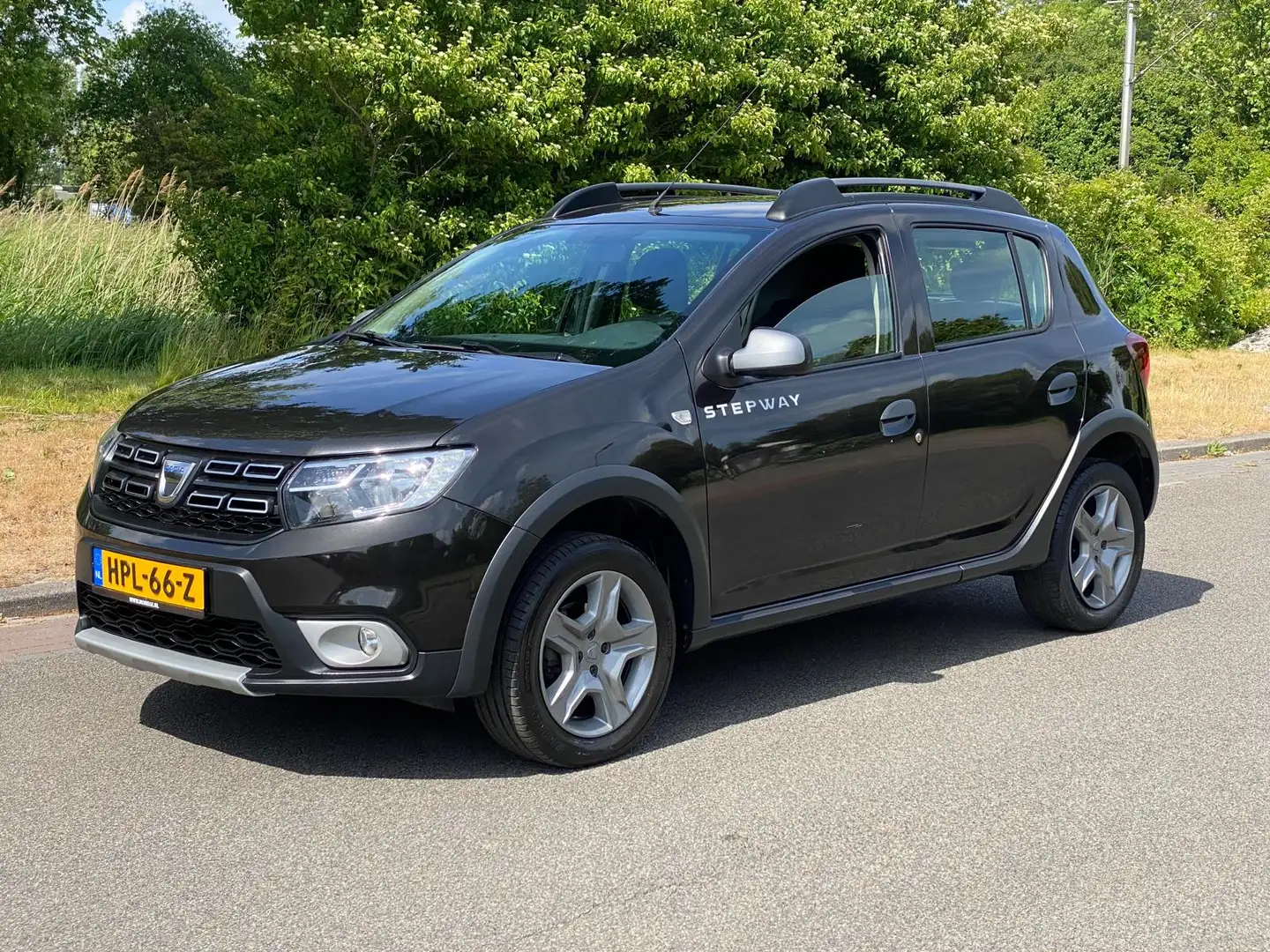 Dacia Sandero 0.9 TCe Stepway 08-'20 Airco Navi 57dkm 12 mnd Gar Schwarz - 2