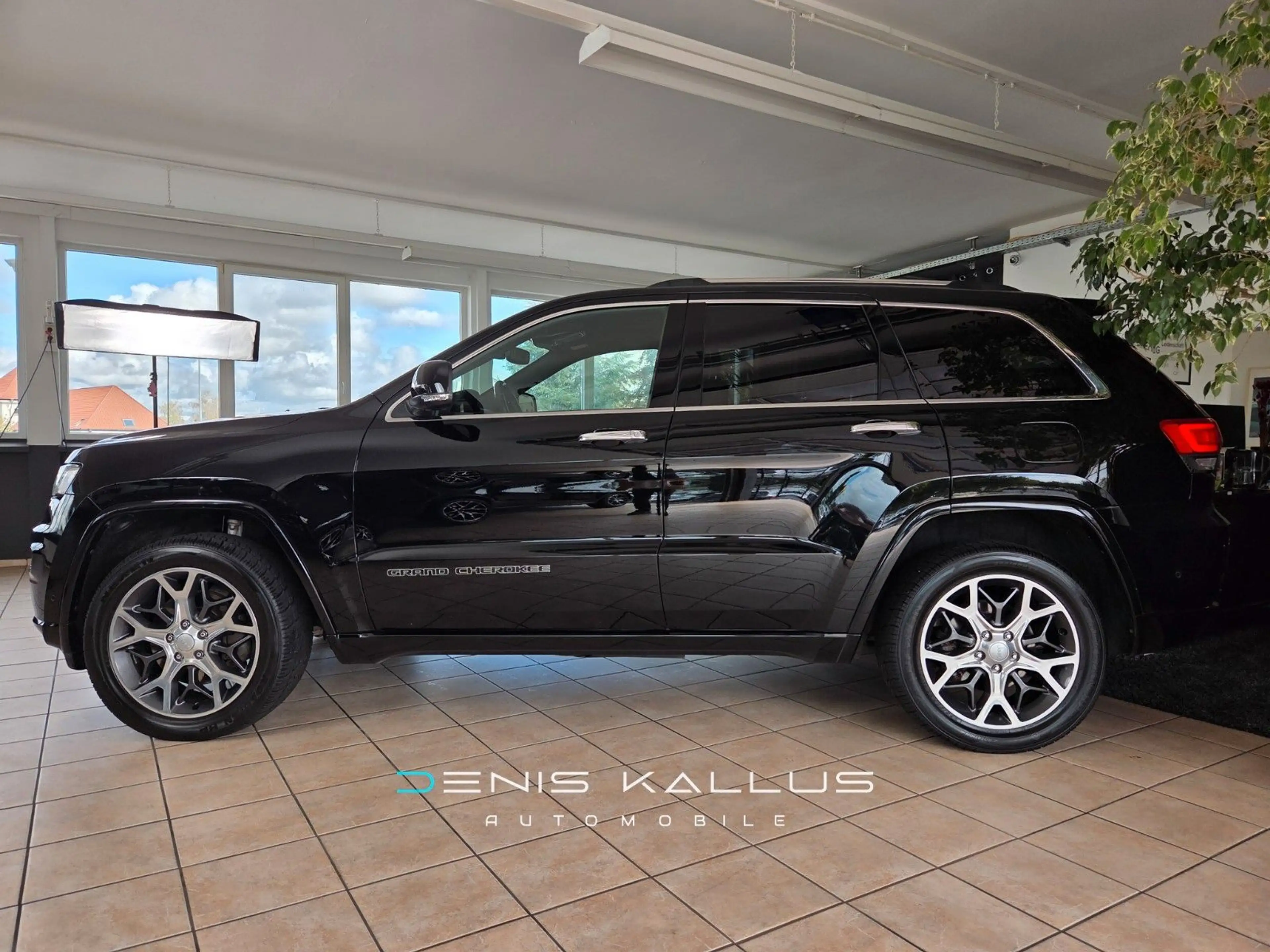 Jeep Grand Cherokee 3,0CRD Overland*Autom*Gepfl* — photo 6