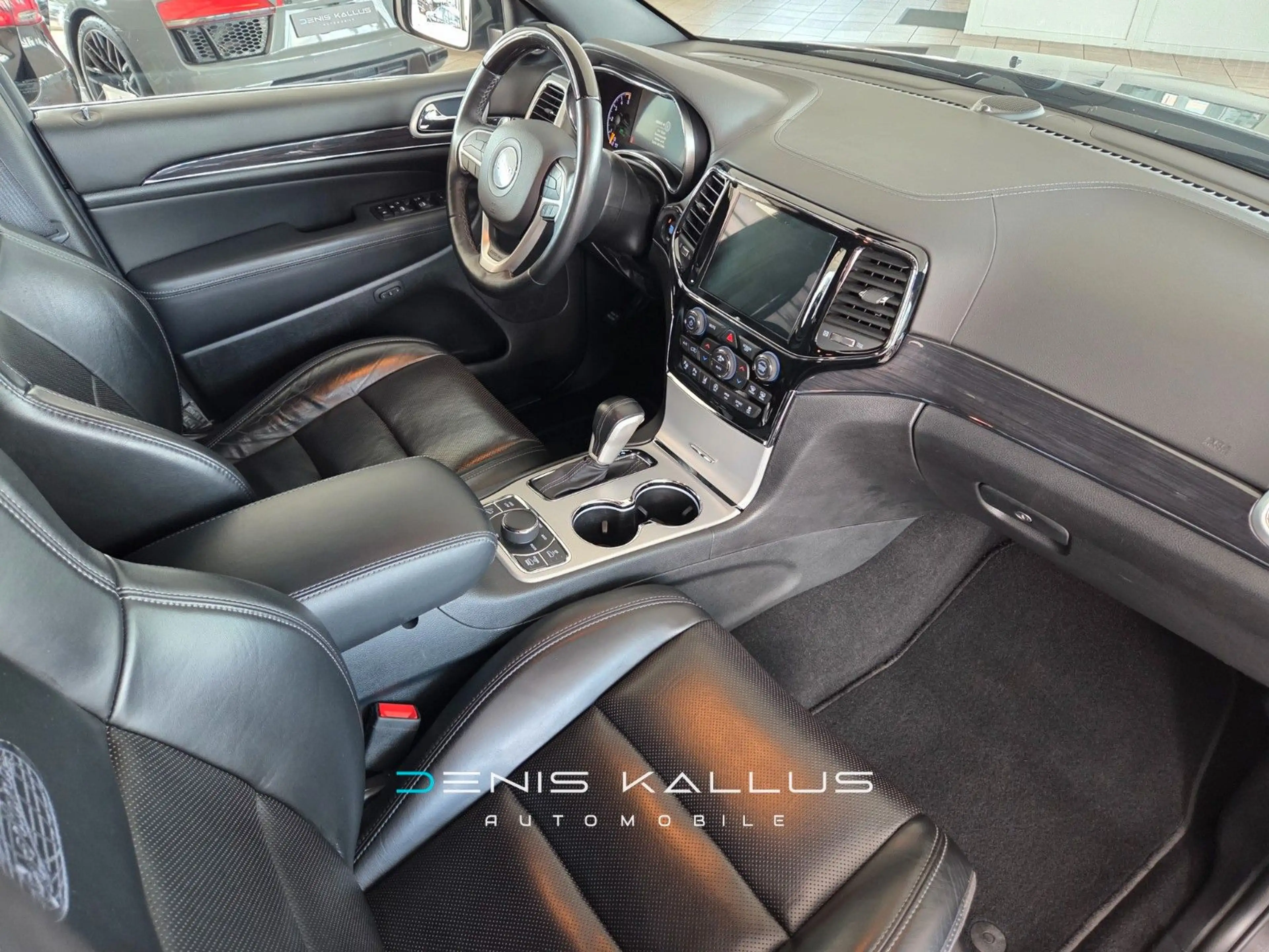 Jeep Grand Cherokee 3,0CRD Overland*Autom*Gepfl* — photo 15