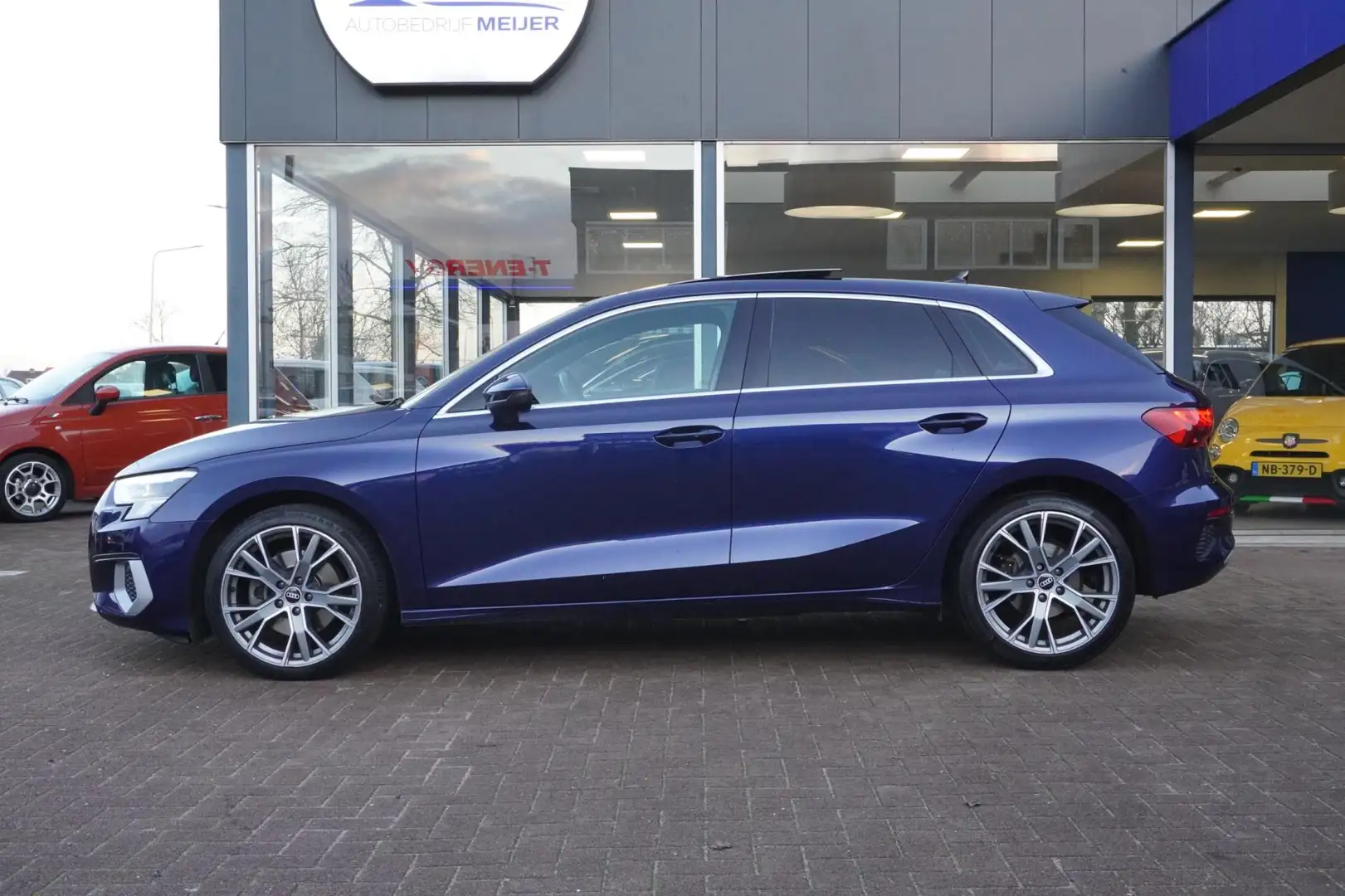 Audi A3 Sportback 35 TFSI Business edition | Automaat | Pa Blau - 2