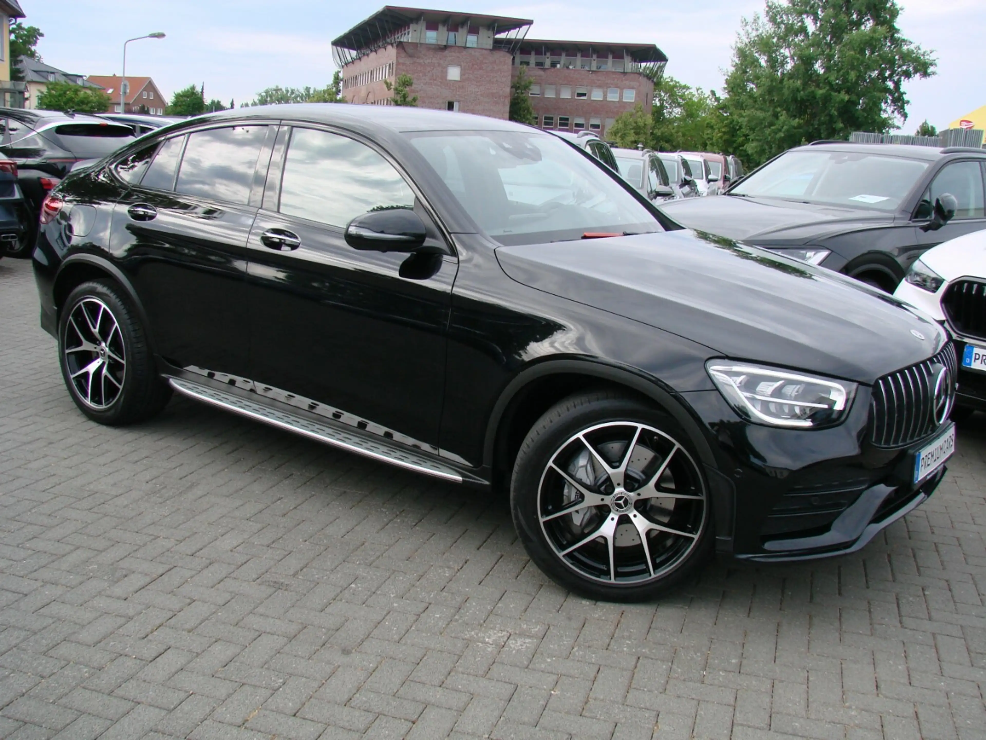 Mercedes-Benz GLC 43 AMG 4Matic Distronic+ AHK HUD 360º LED Sport-Auspuffan — photo 9