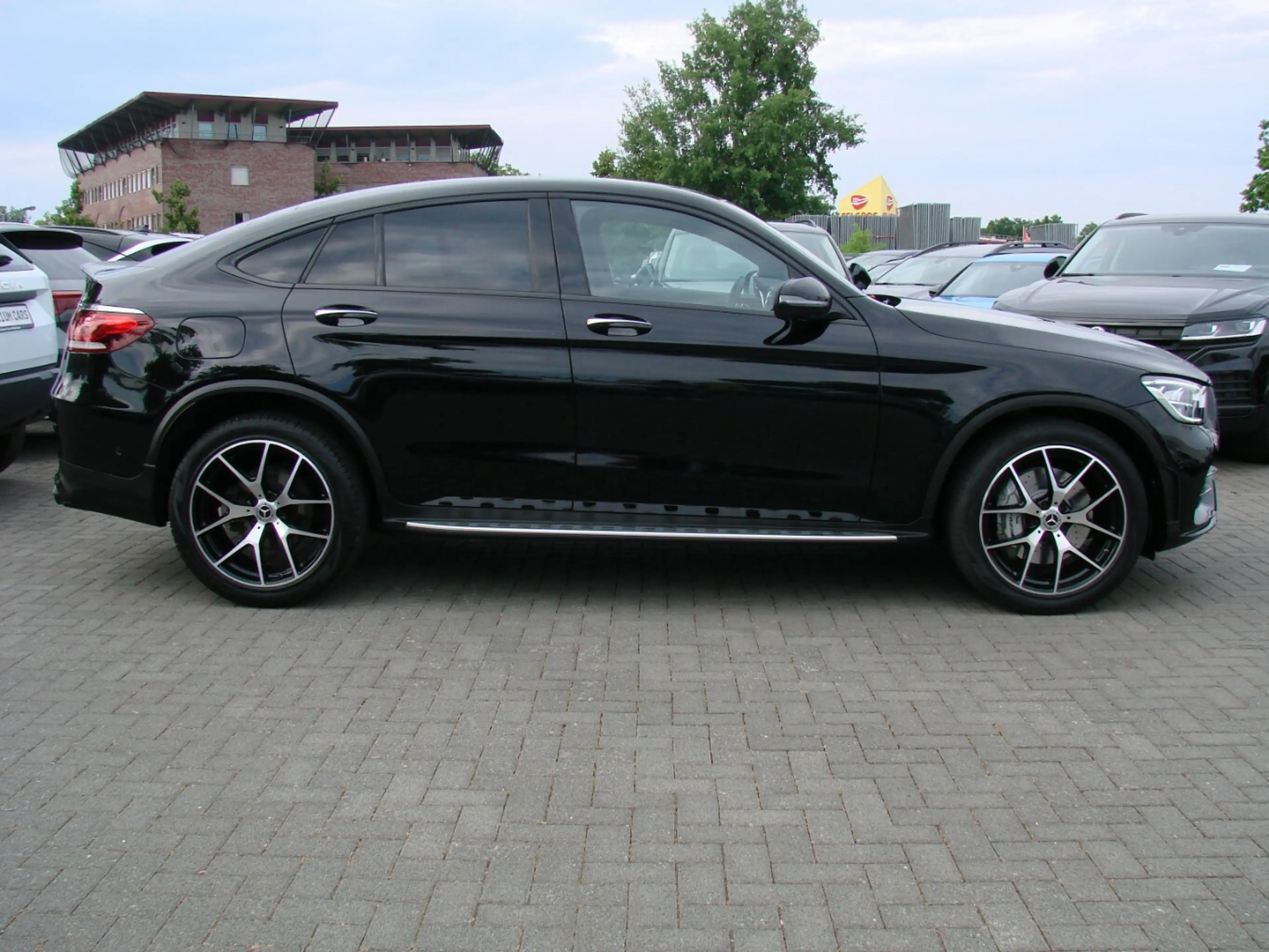 Mercedes-Benz GLC 43 AMG 4Matic Distronic+ AHK HUD 360º LED Sport-Auspuffan — photo 5