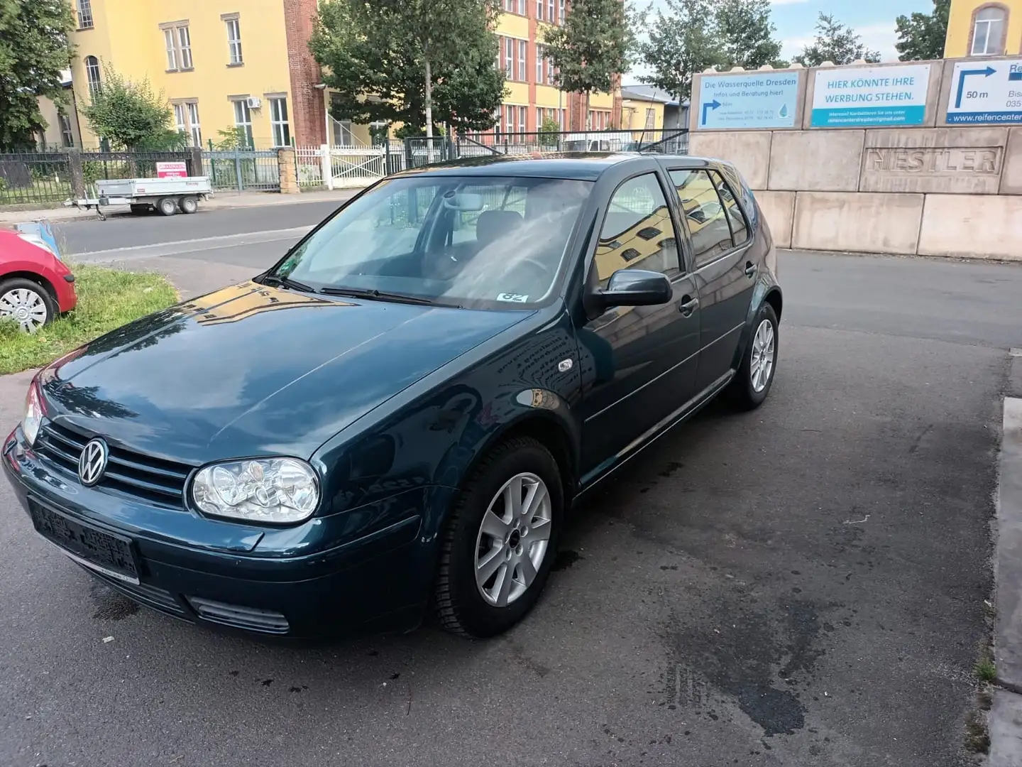 Volkswagen Golf 1.6 FSI GT Sport Groen - 1