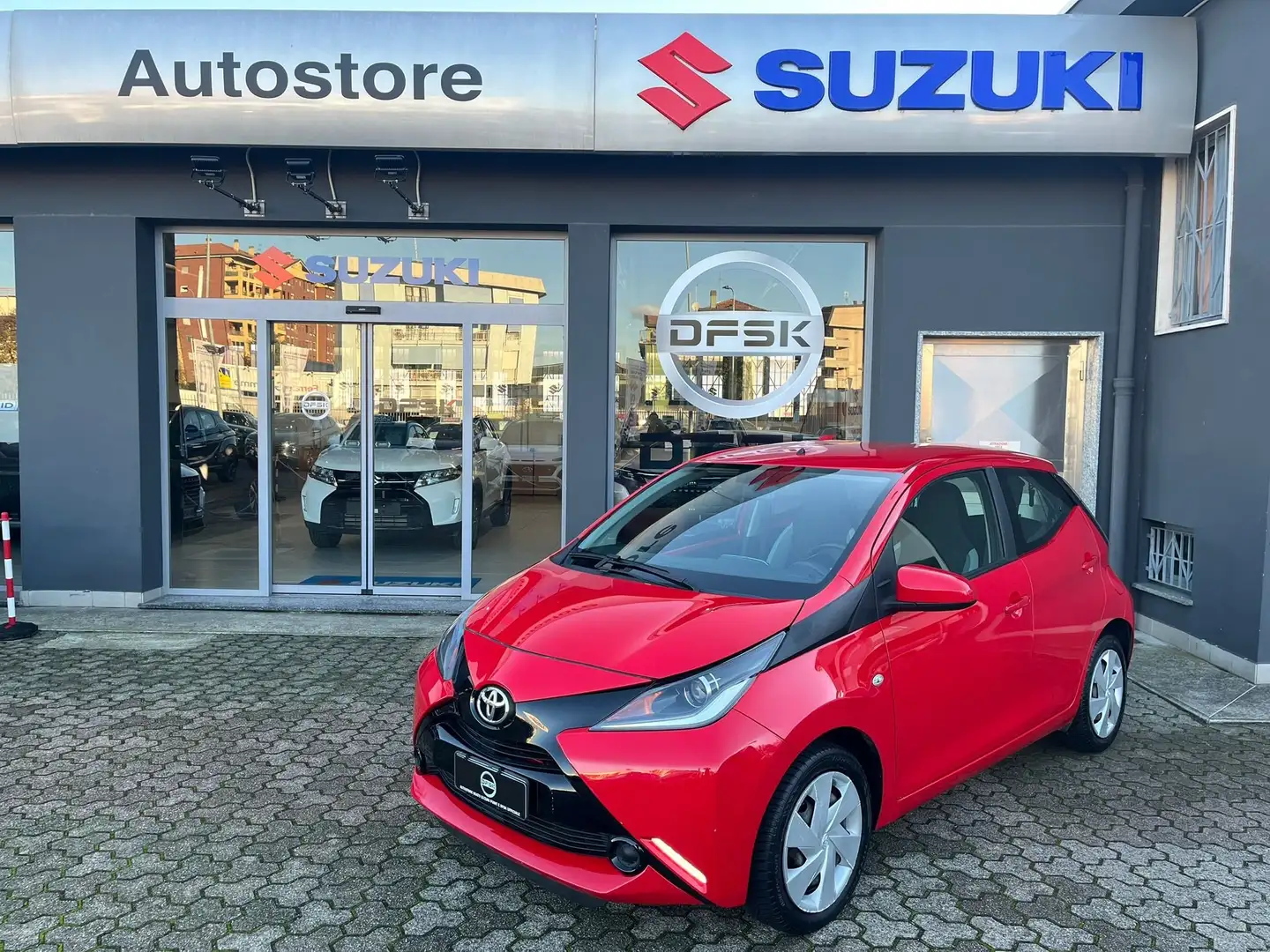 Toyota Aygo Aygo 1.0 BENZINA 69 CV 5 PORTE!!!! Rot - 1